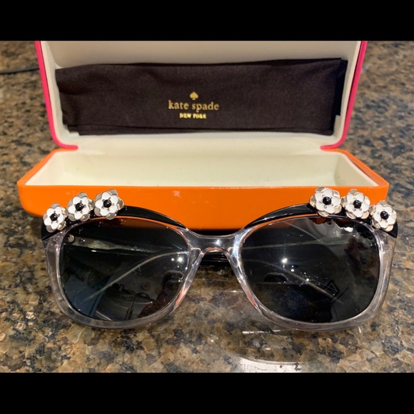 kate spade Accessories - KATE SPADE SUNGLASSES